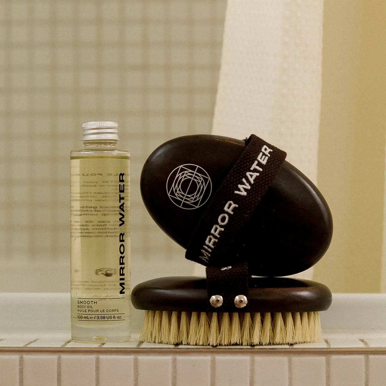 Mirror Water Ultra-Soft Buff Body Dry Brush