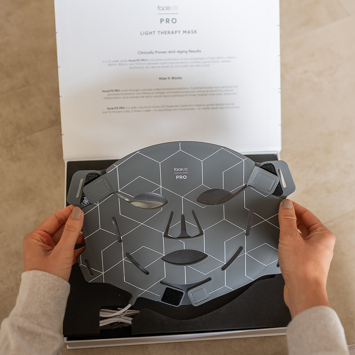 faceLITE PRO LED Face Mask