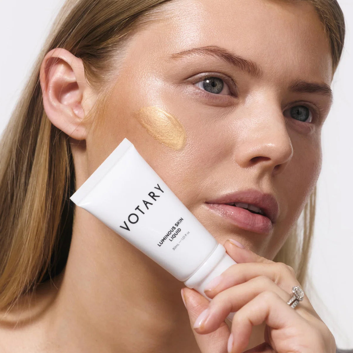 VOTARY Luminous Skin Liquid